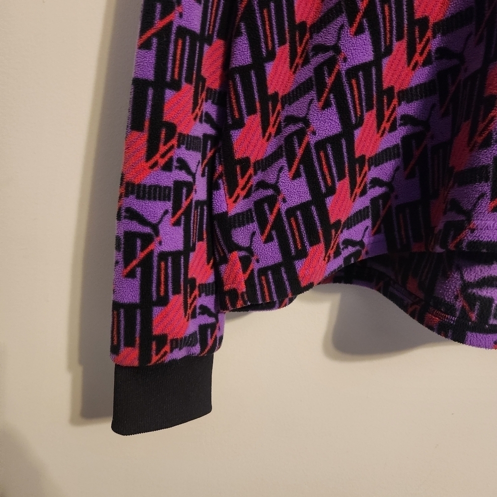 Puma | Women's Multi-Colored Graphic Print Hoodie Sweatshirt (Size Large) - Picture 9 of 12